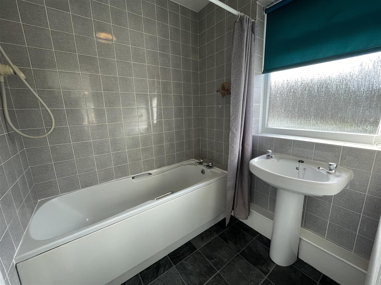 This property is not currently available. It may be sold or temporarily